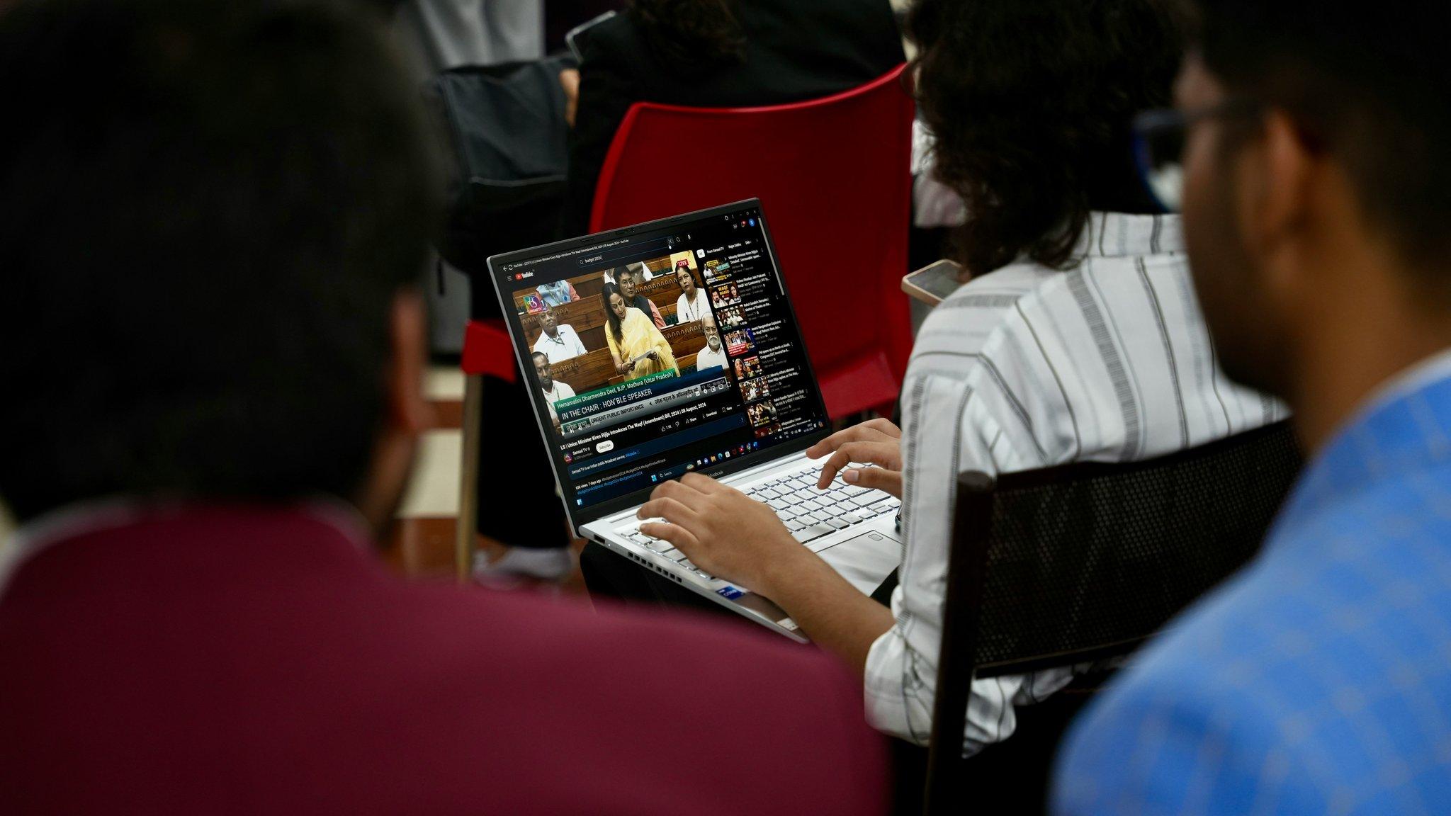 Ludwig streaming with split-screen showing both gameplay and chatting with his audience