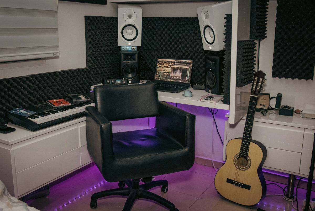 Streaming Success: A Gear Quality Review to Elevate Your Media Game