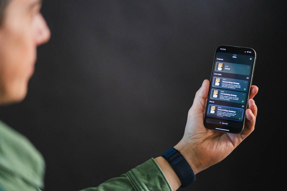 Live Chat Strategy That Actually Boosts Viewer Retention (Not Just Noise)