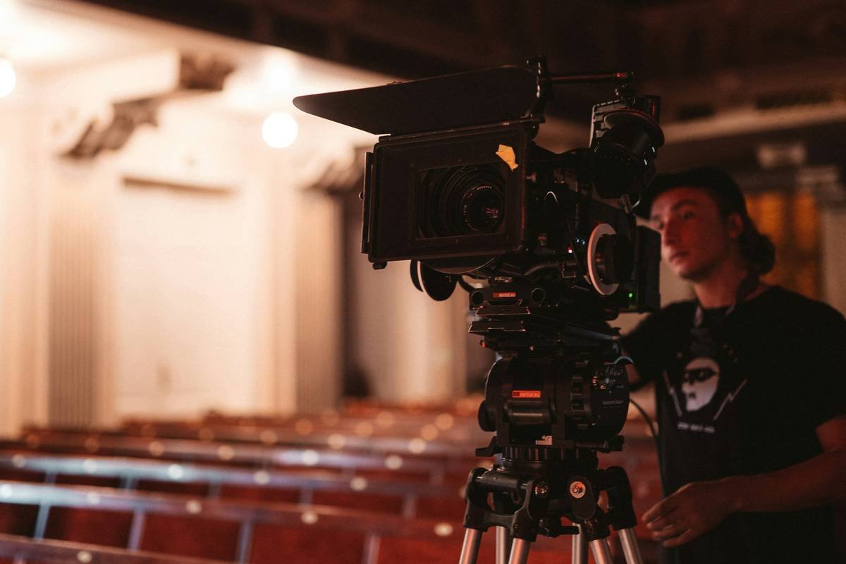 How to Host a Killer "Ask Me Anything Stream" That Builds Trust, Not Just Views