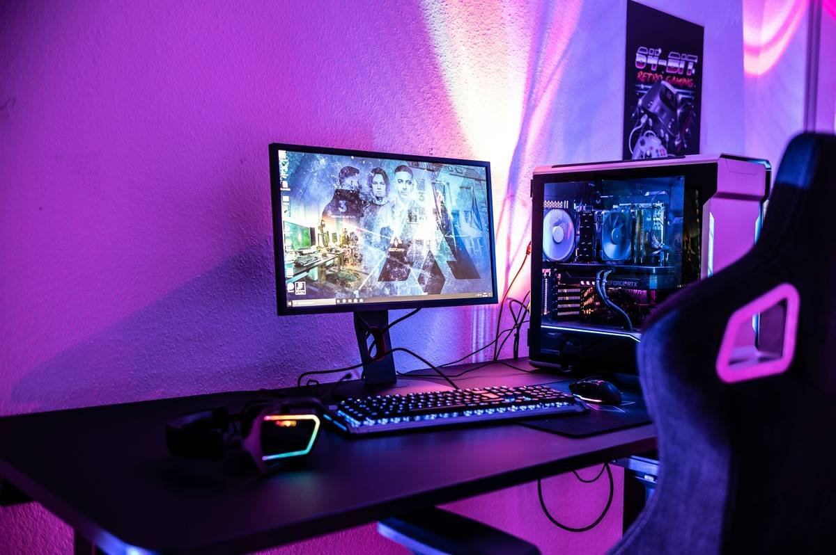 Ring Light Review: Why Your Streaming Lighting Sucks (And How to Fix It in 2024)